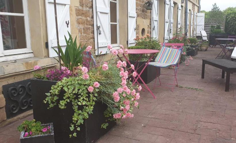 تختخواب و صبحانه La Ferme De Saint Julien