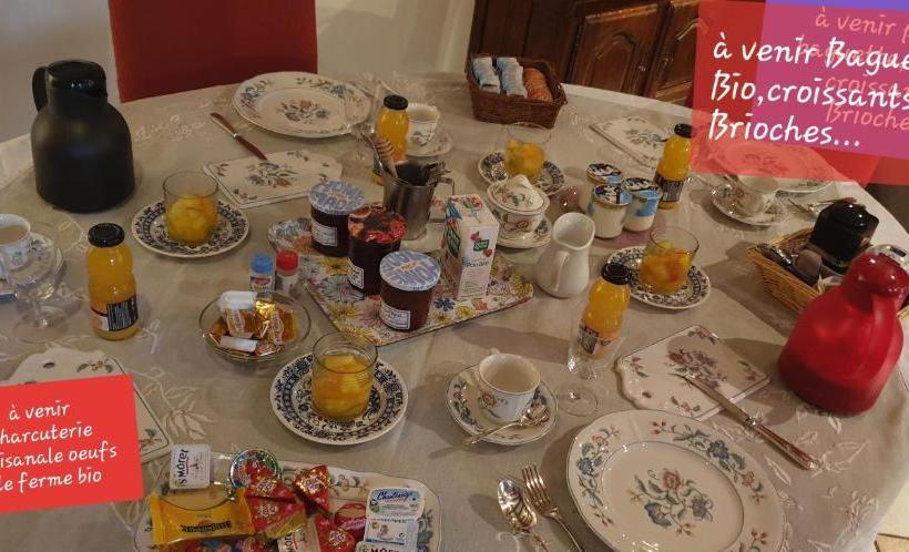 تختخواب و صبحانه La Ferme De Saint Julien