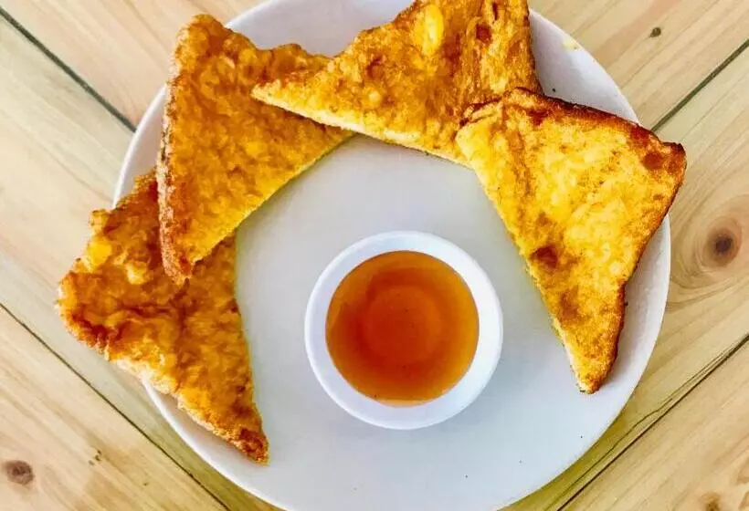 ベッドアンドブレックファースト Laligurasvilla Beachside Escape   100m To Beach