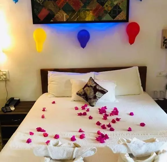 ベッドアンドブレックファースト Laligurasvilla Beachside Escape   100m To Beach