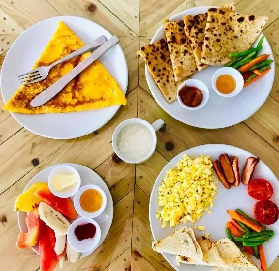 ベッドアンドブレックファースト Laligurasvilla Beachside Escape   100m To Beach