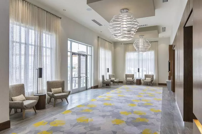 Hotelli Courtyard By Marriott Raleigh Cary/parkside Town Commons