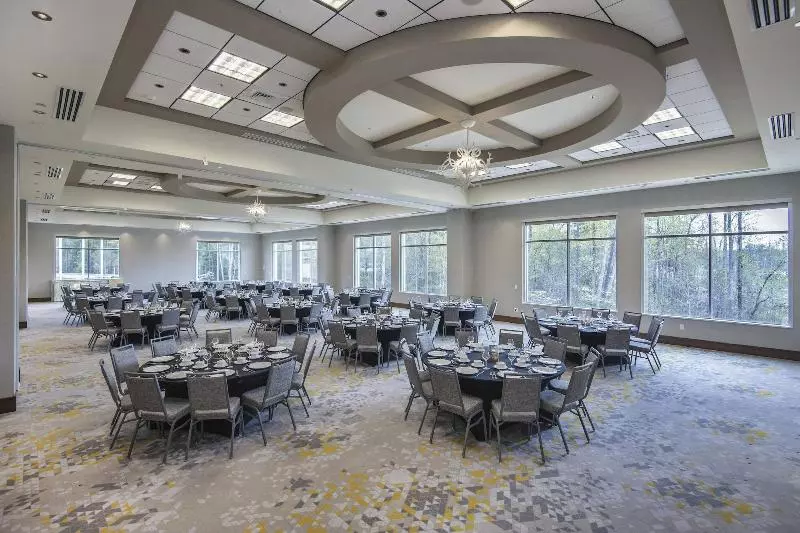 Hotelli Courtyard By Marriott Raleigh Cary/parkside Town Commons