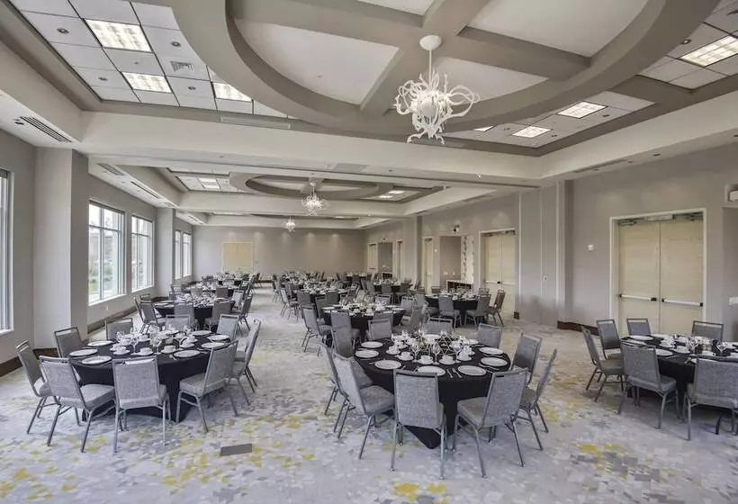 Hotelli Courtyard By Marriott Raleigh Cary/parkside Town Commons