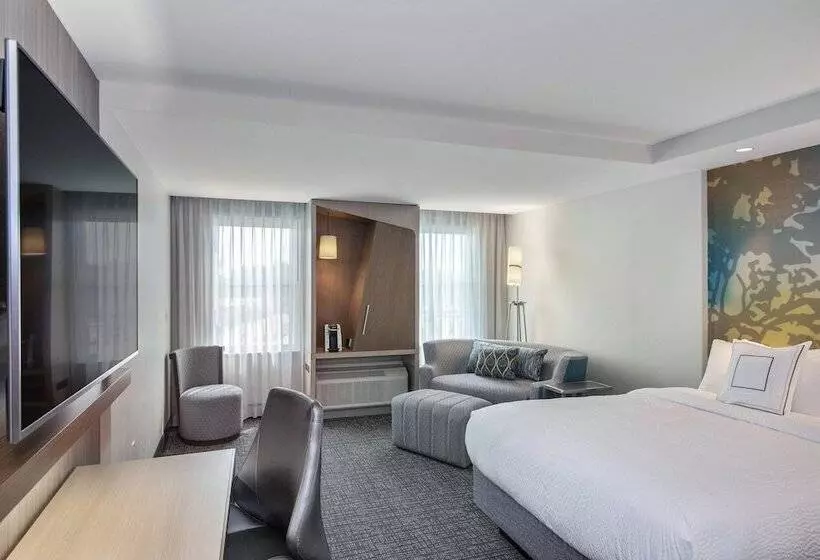 Hotelli Courtyard By Marriott Raleigh Cary/parkside Town Commons