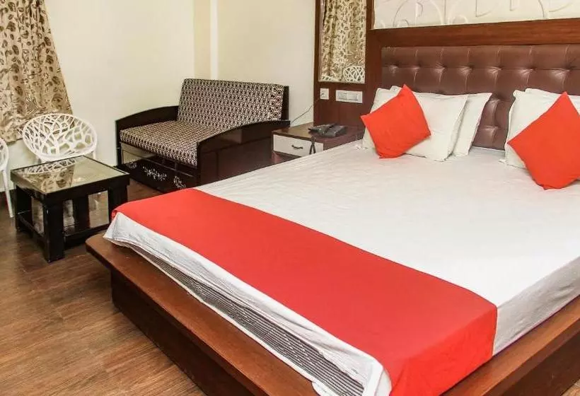 Hotelli Dcm Grand