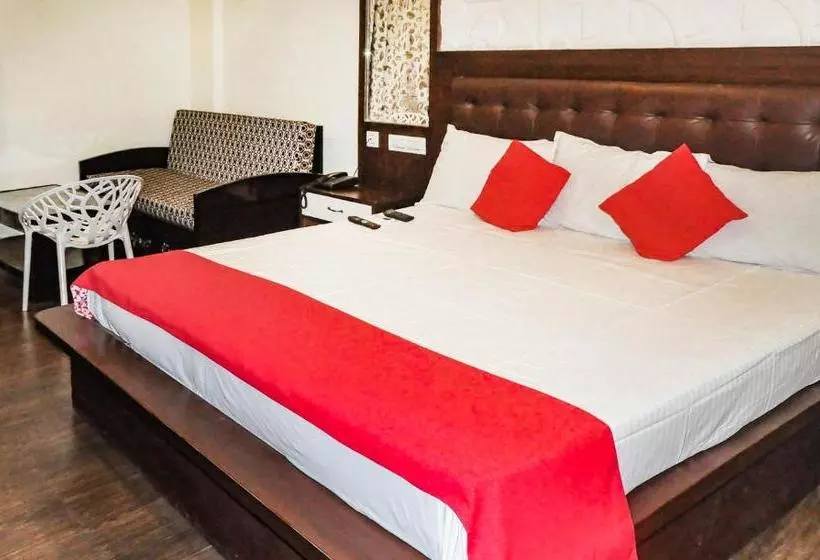 Hotelli Dcm Grand