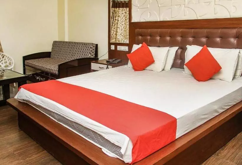 Hotelli Dcm Grand