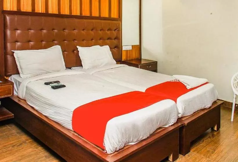 Hotelli Dcm Grand