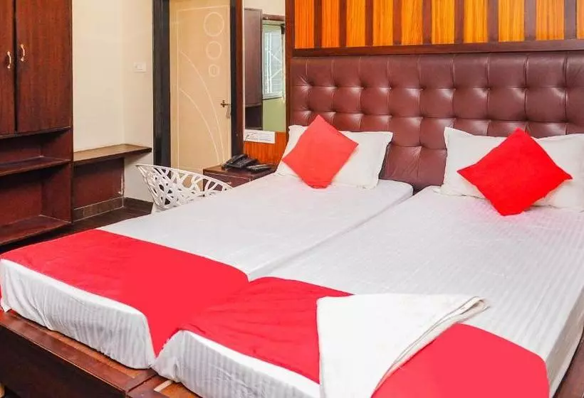 Hotelli Dcm Grand