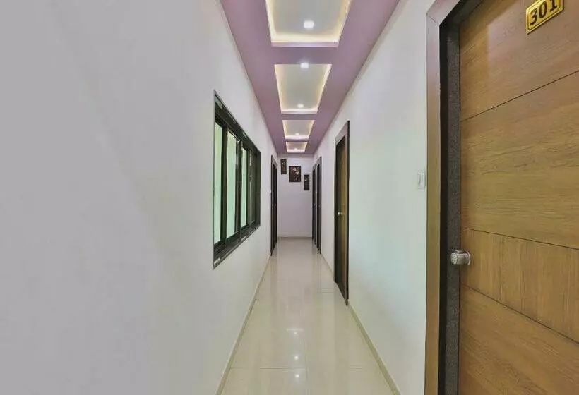 ホテル O Navjivan