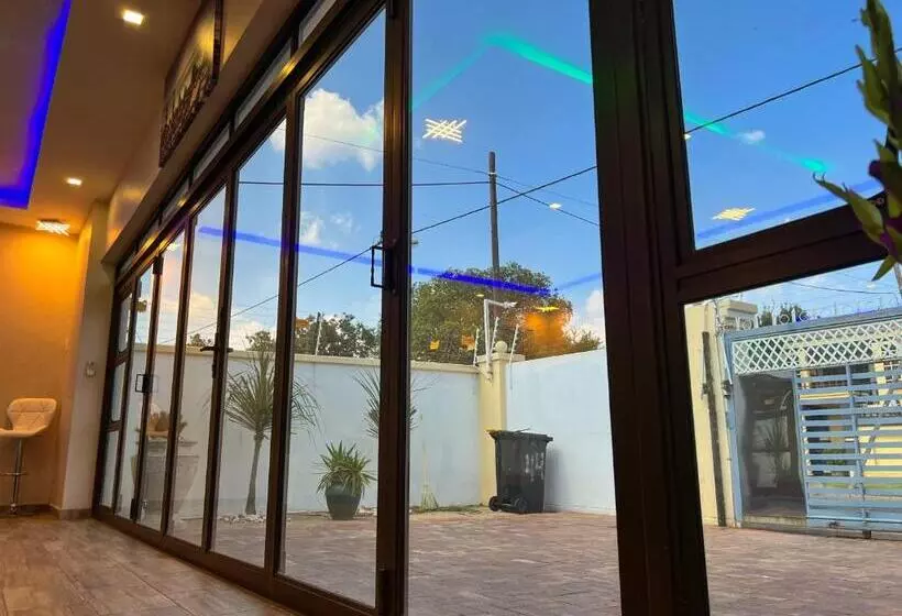 Aamiaismajoitus (B&B) Aerodrome Lodge And Conference Centre