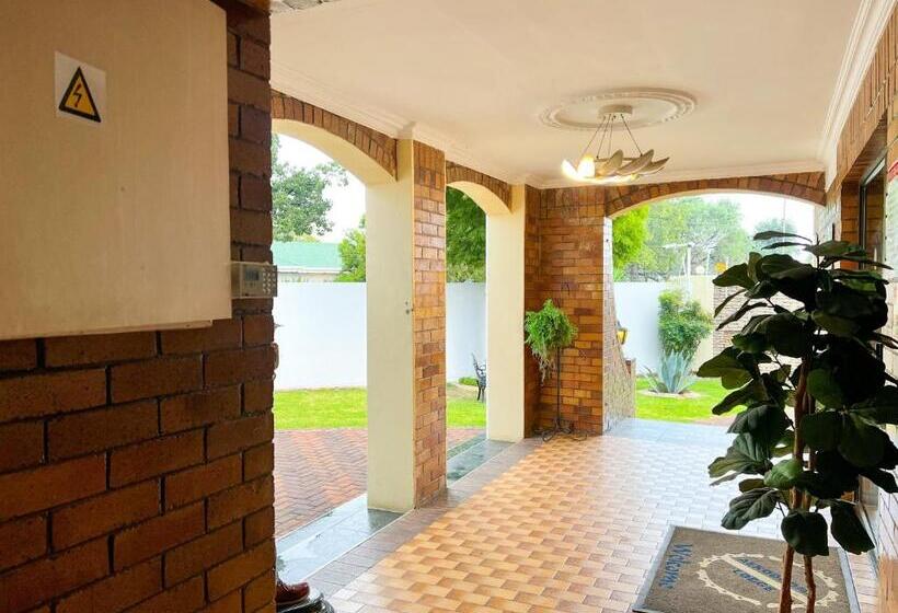 Bed and Breakfast Aerodrome Lodge And Conference Centre