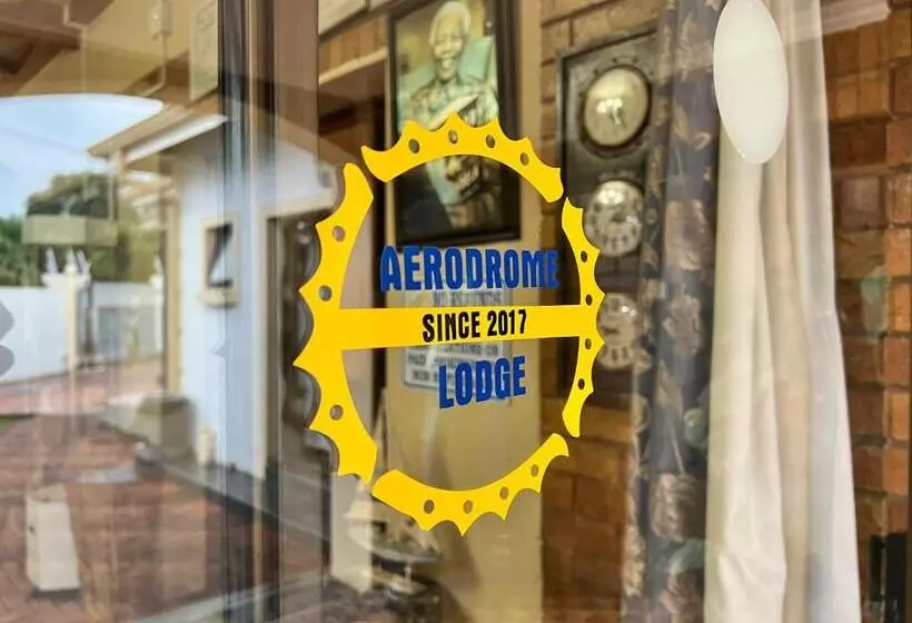 Aamiaismajoitus (B&B) Aerodrome Lodge And Conference Centre