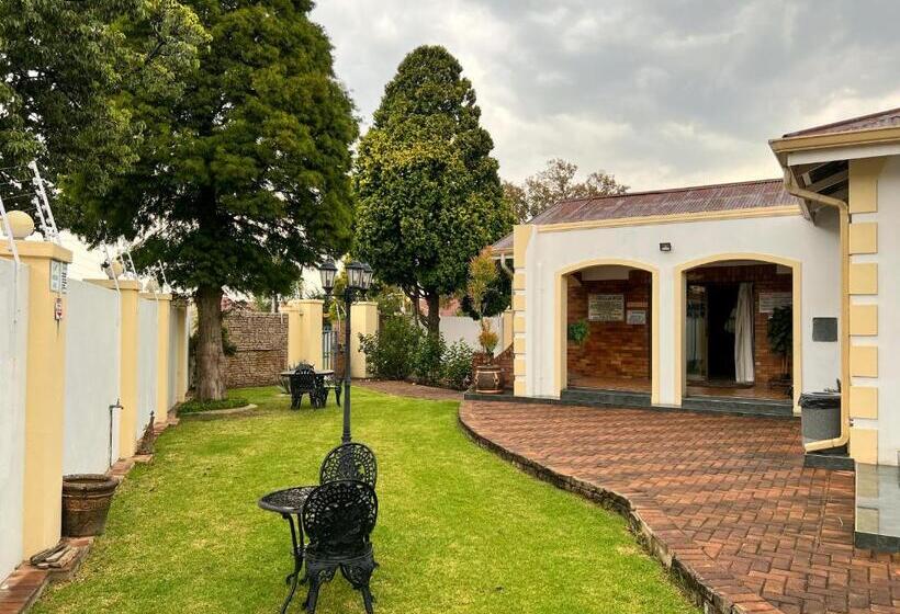 Bed and Breakfast Aerodrome Lodge And Conference Centre