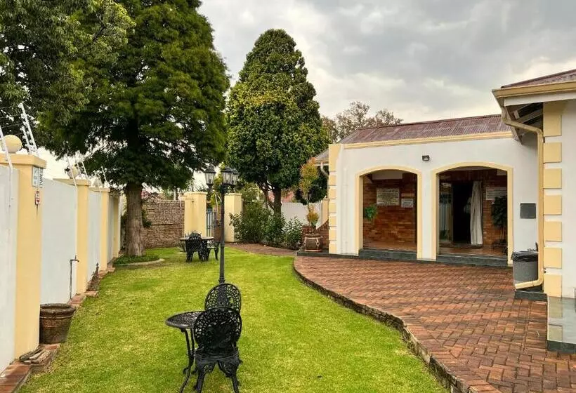 Aamiaismajoitus (B&B) Aerodrome Lodge And Conference Centre