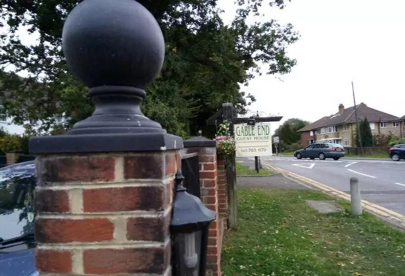 ベッドアンドブレックファースト Gable End Guest House