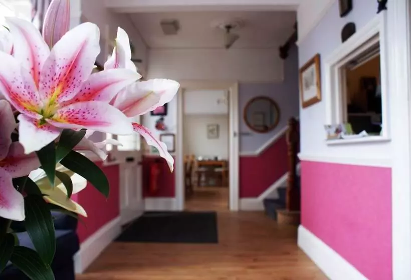 ベッドアンドブレックファースト Gable End Guest House