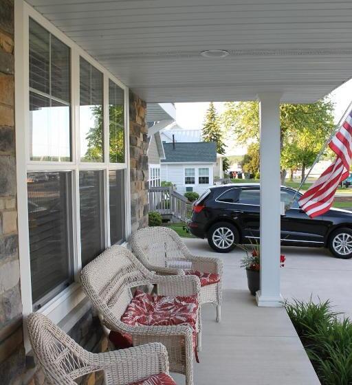 فندق Cedar Court Inn