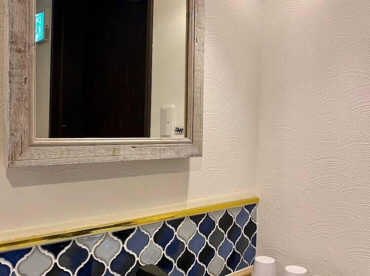 Отель Sanrriott Kitahama