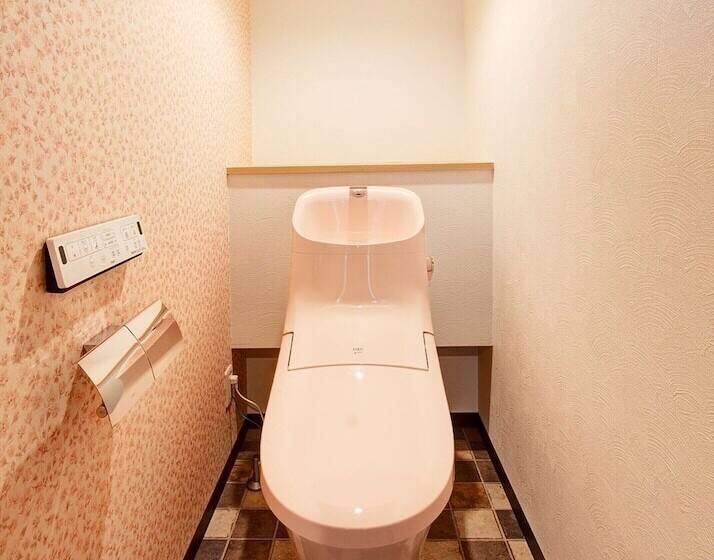 Отель Sanrriott Kitahama