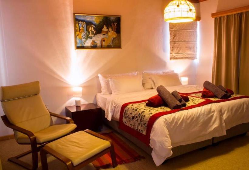 پانسیون All African Colours Guesthouse Swakopmund