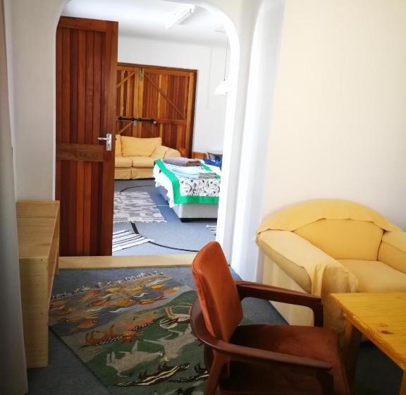 پانسیون All African Colours Guesthouse Swakopmund