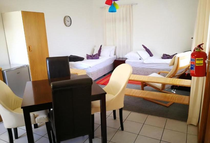 پانسیون All African Colours Guesthouse Swakopmund