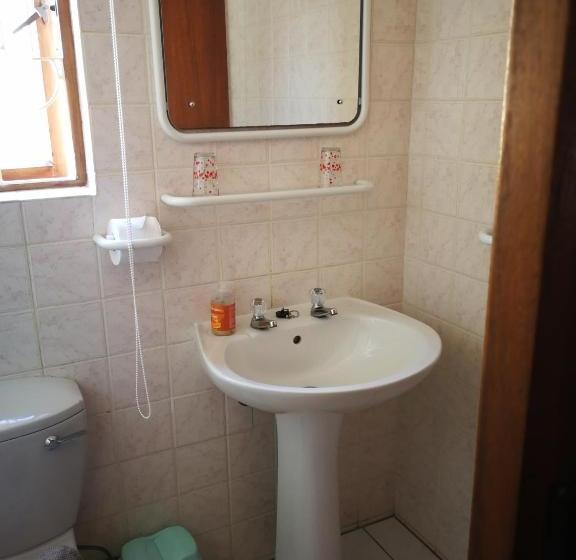 پانسیون All African Colours Guesthouse Swakopmund