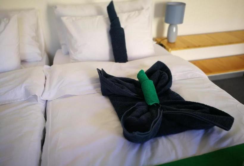 پانسیون All African Colours Guesthouse Swakopmund