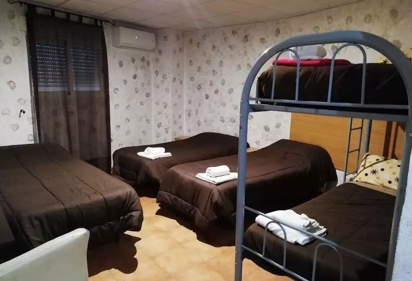 پانسیون Cafe Hostal Casa Manolo