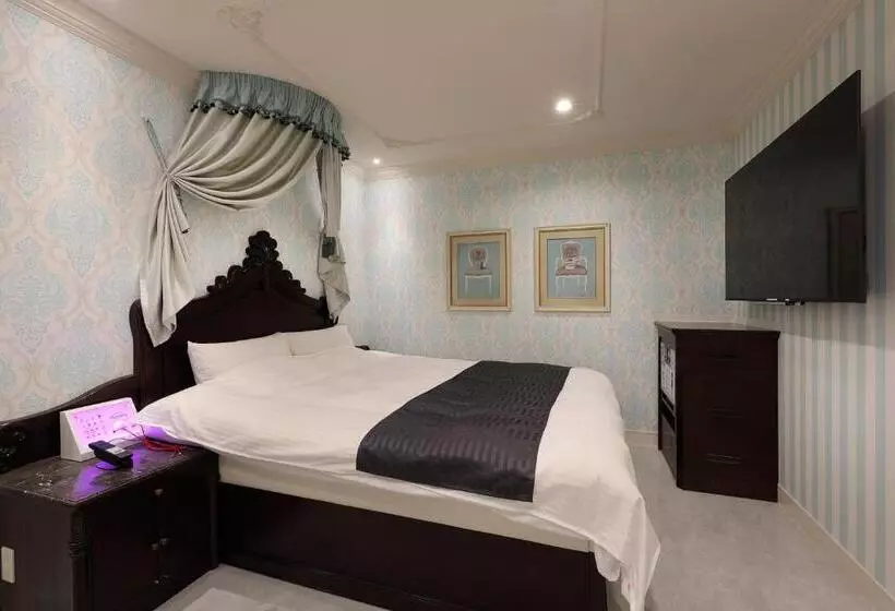 ホテルバースデー岐阜西店 Hotel Birthday Gifuwest