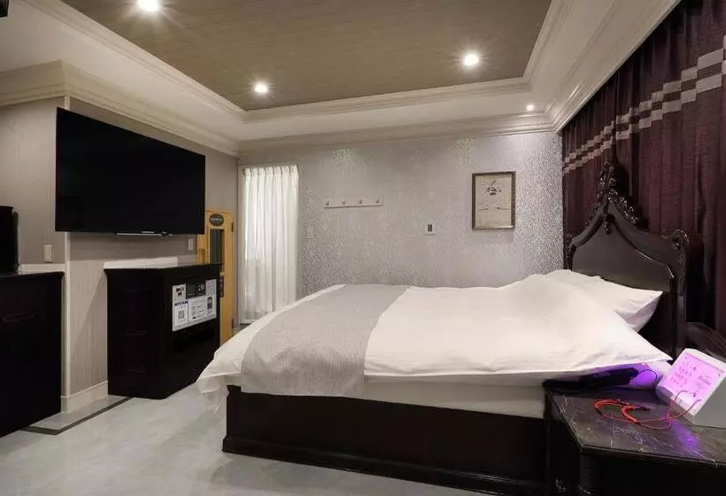 ホテルバースデー岐阜西店 Hotel Birthday Gifuwest