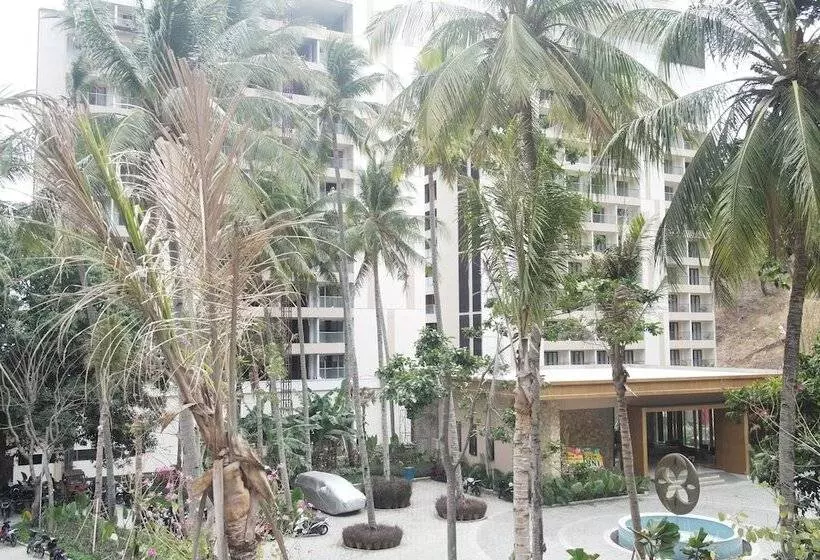 ホテル Louis Kienne Resort Senggigi