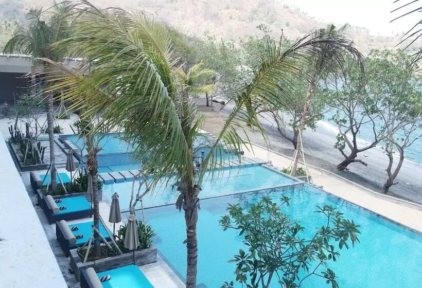 ホテル Louis Kienne Resort Senggigi