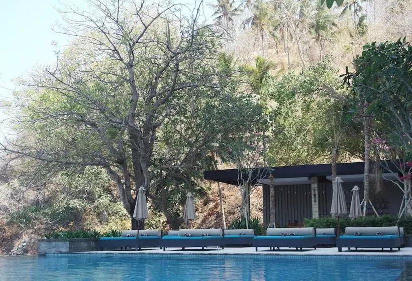 ホテル Louis Kienne Resort Senggigi