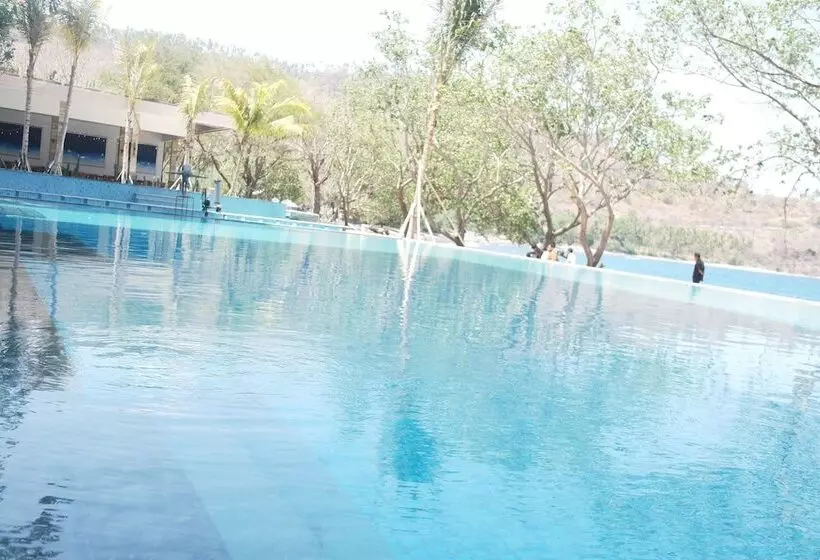 ホテル Louis Kienne Resort Senggigi