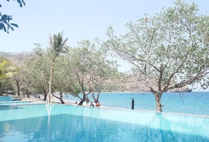 ホテル Louis Kienne Resort Senggigi