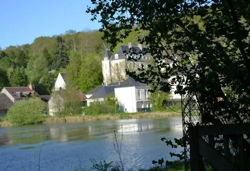 Aamiaismajoitus (B&B) Château De Saint Ouen Les Vignes