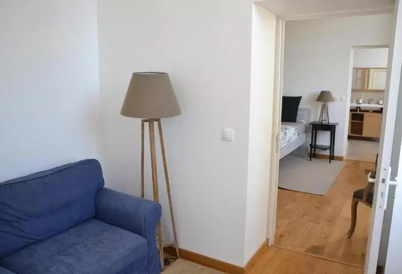 Aamiaismajoitus (B&B) Château De Saint Ouen Les Vignes