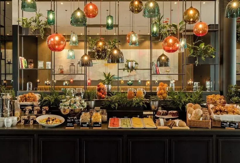 Motel One Köln Neumarkt