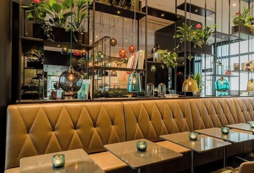 Motel One Köln Neumarkt