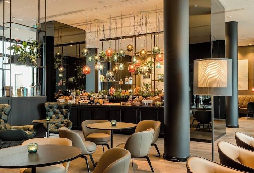 Motel One Köln Neumarkt