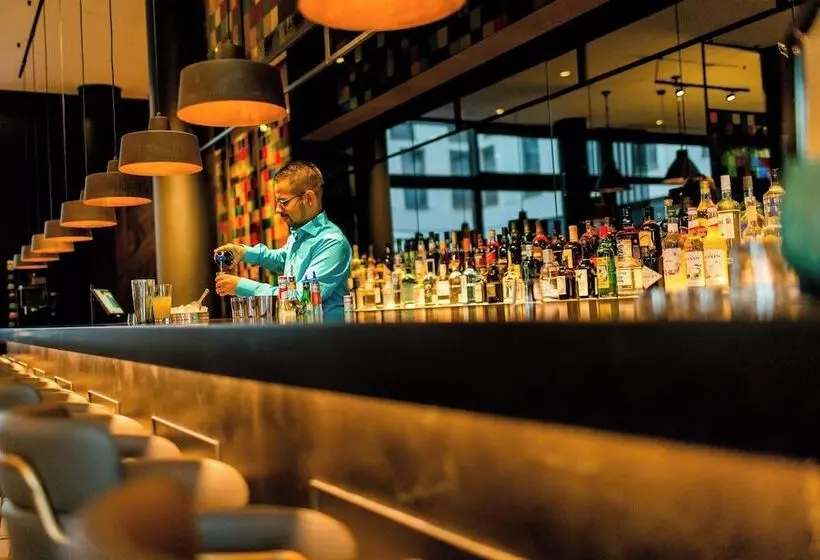 Motel One Köln Neumarkt