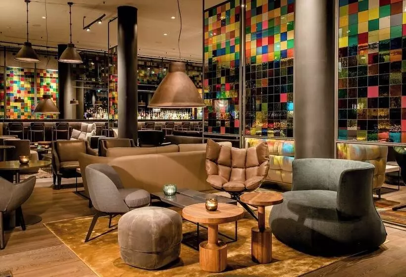 Motel One Köln Neumarkt