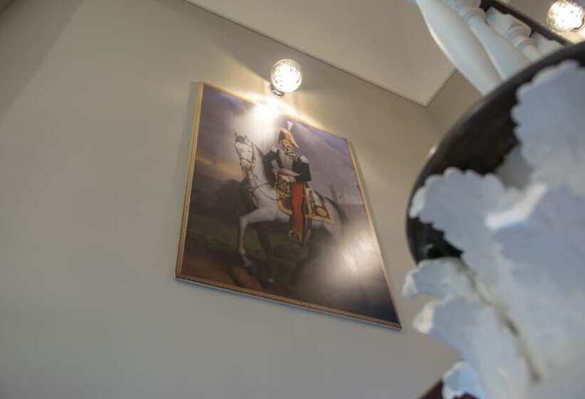 تختخواب و صبحانه Leone Camere D'autore