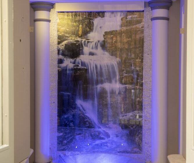 تختخواب و صبحانه Leone Camere D'autore