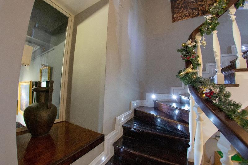 تختخواب و صبحانه Leone Camere D'autore