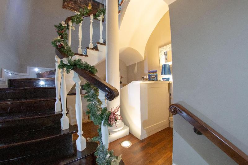 تختخواب و صبحانه Leone Camere D'autore