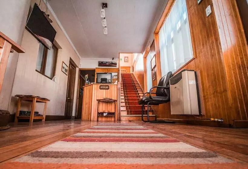 پانسیون Hostal Chalet Las Violetas